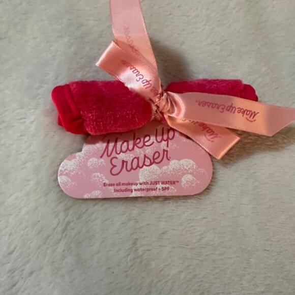 The Original MakeUp Eraser Pink Cloth NWT Just Add Water Makeup Remover - Picture 1 of 2